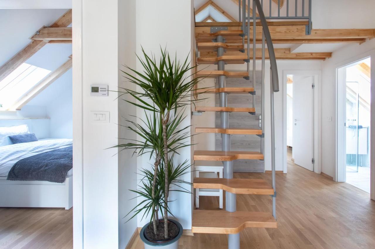 Bright & Spacious Loft In The Heart Of Old Town Lubiana Esterno foto