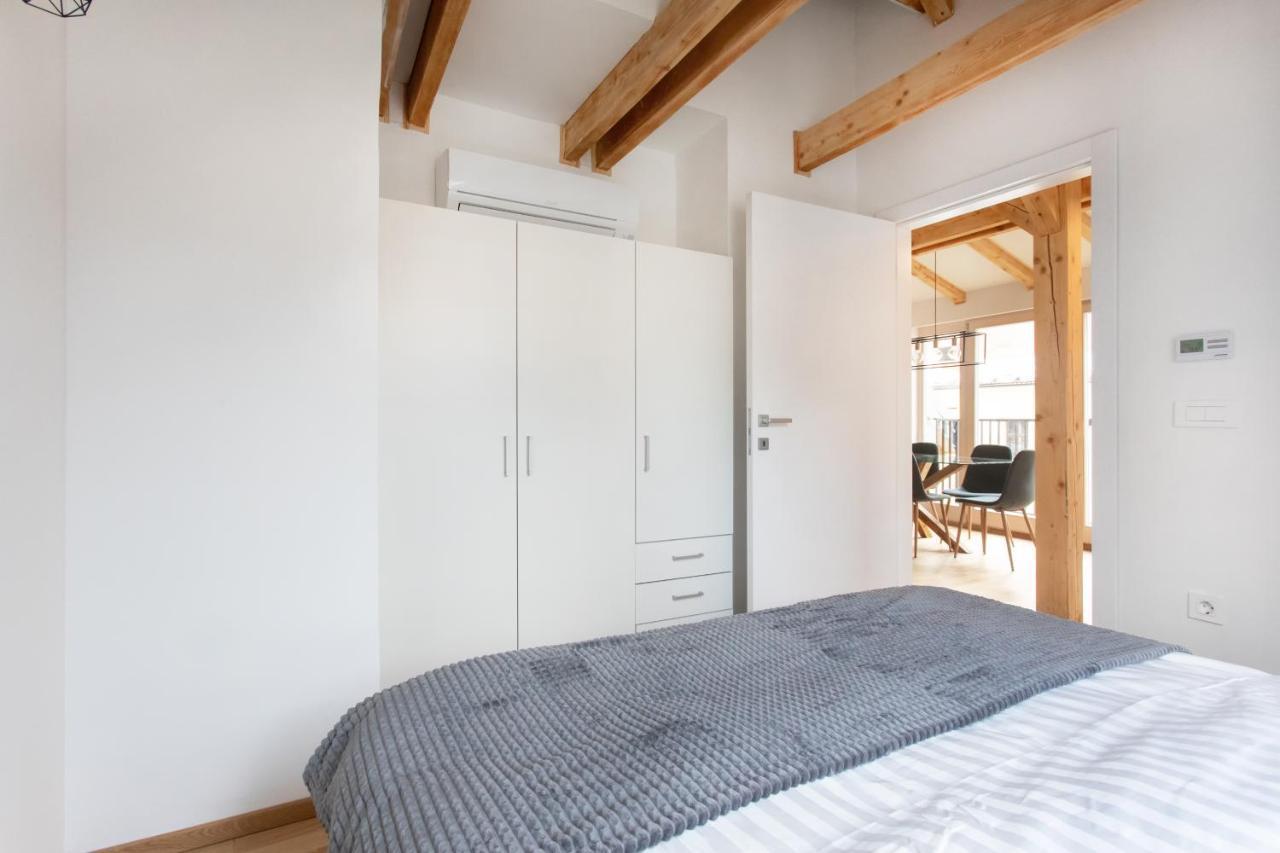 Bright & Spacious Loft In The Heart Of Old Town Lubiana Esterno foto